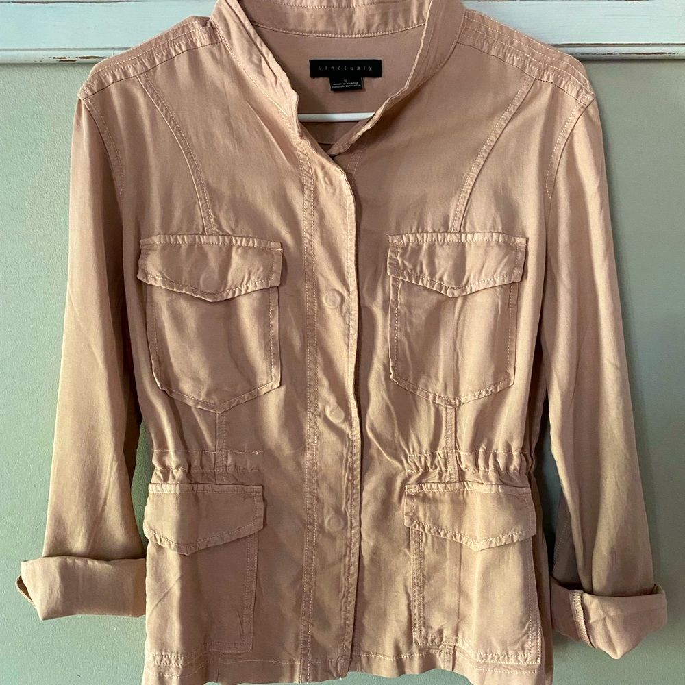 Light weight jacket